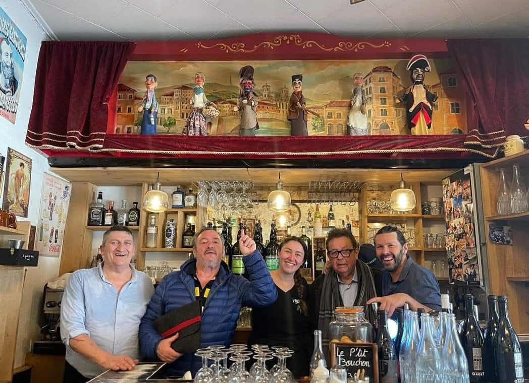 L'ambiance dans un Authentique Bouchon.
